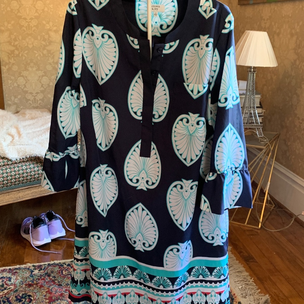 Crown & Ivy fully lined dress. Never worn. Retail 99